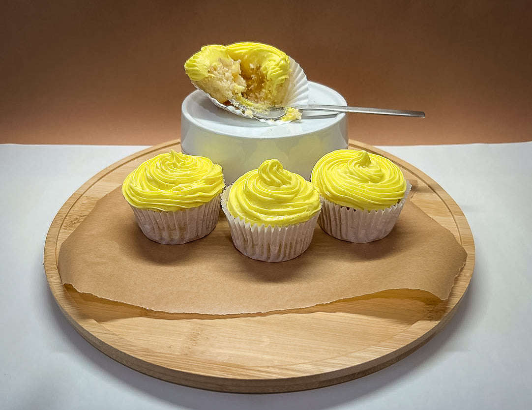Lemon Curd Cupcake